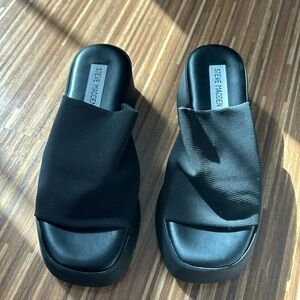 Steve Madden platform sandal